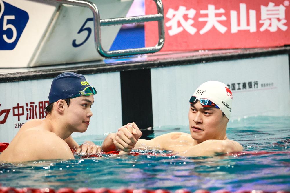 眼眶塌陷！赵鸿刚拳击生涯或终结，转型还是再战成艰难抉择